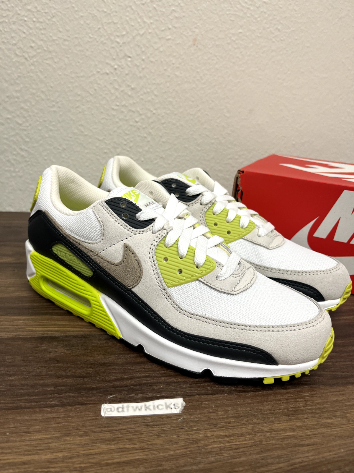 Size 10.5 - Nike Air Max 90 Cyber s262