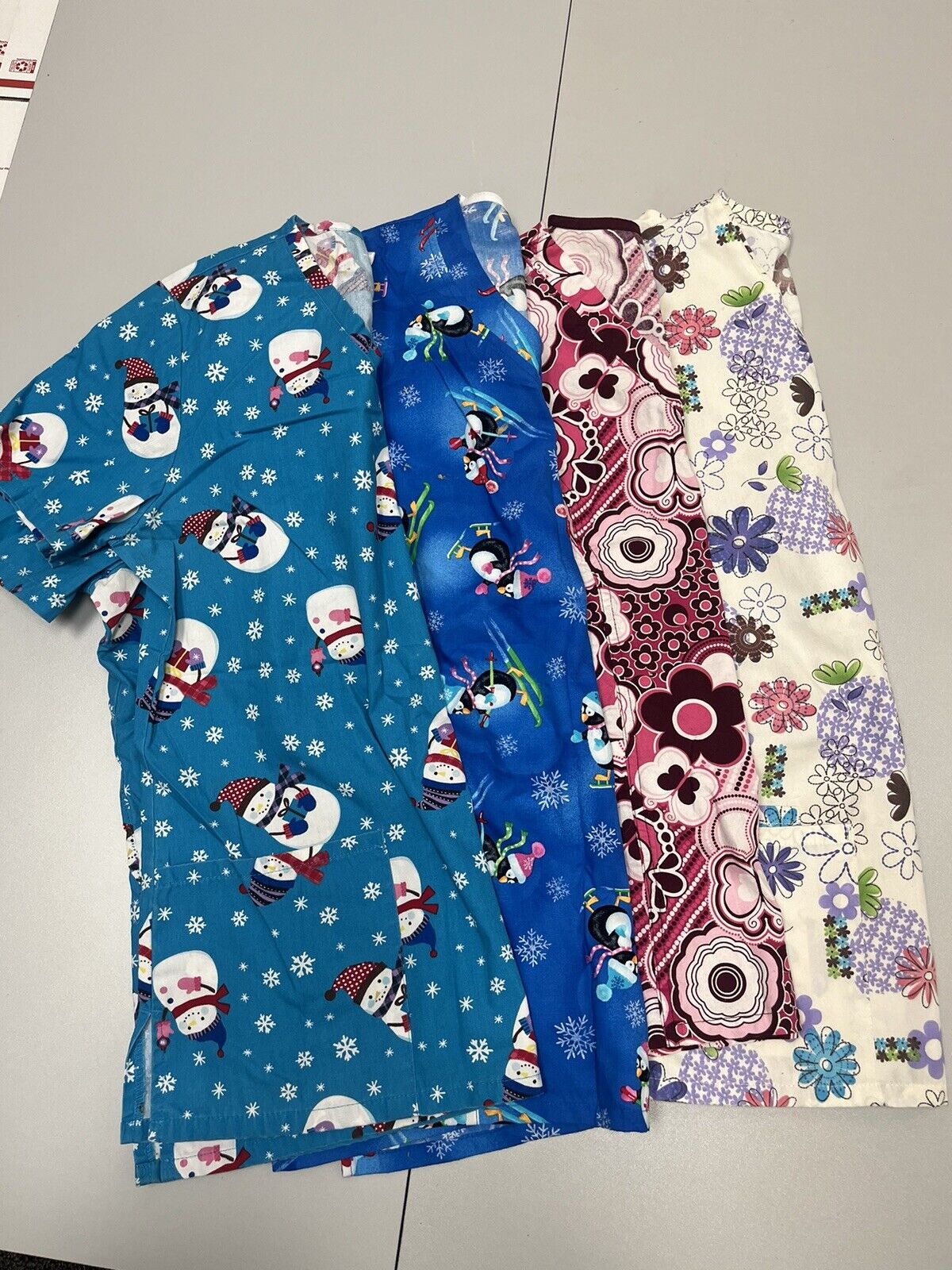 SB Scrubs (4 Piece Set) Womens Scrub Tops All Size Small