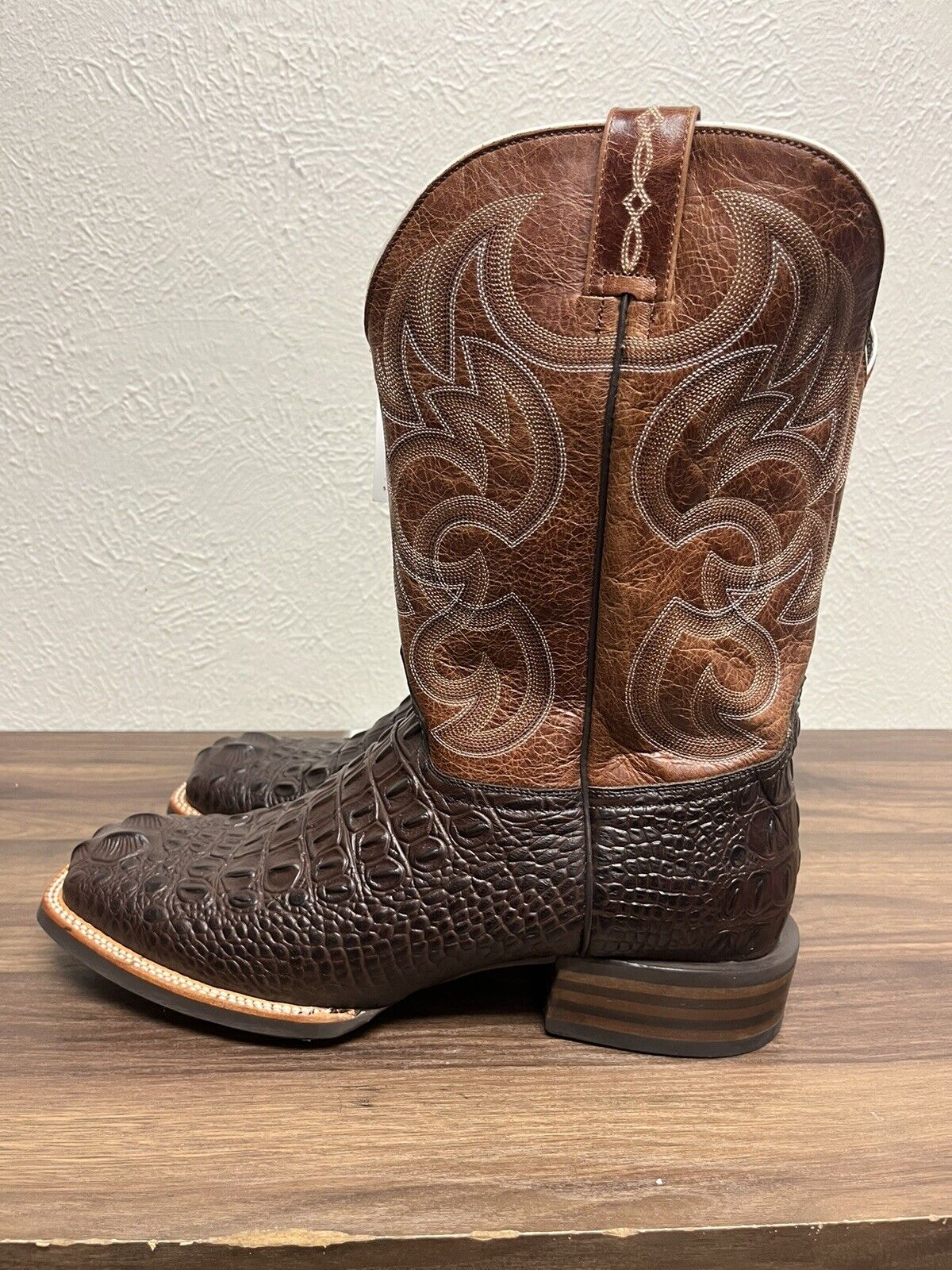 Cavenders  Chocolate Hornback Alligator Print Wide Square Toe Cowboy Boots 13EE