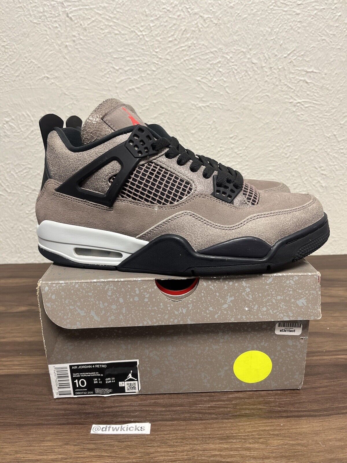 Nike Air Jordan IV 4 Retro Mid Taupe Haze DB0732-200 Sz 10 Travis Scott