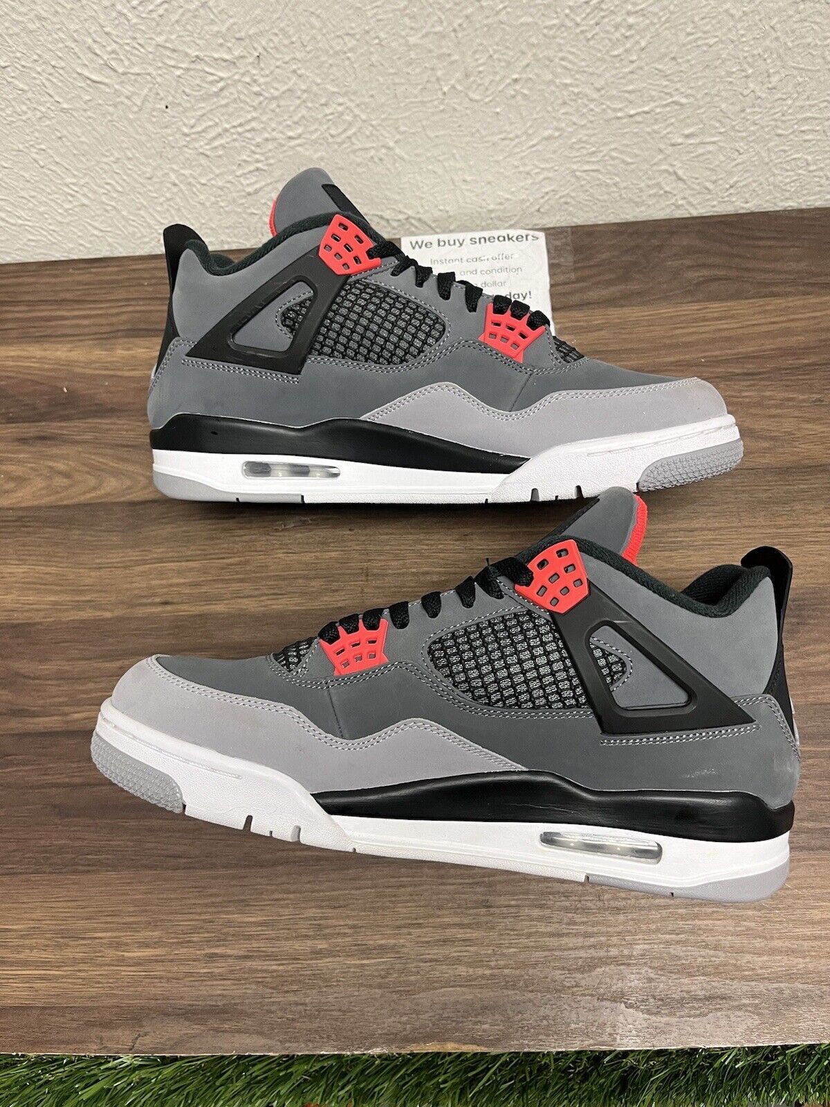 Size 10.5 - Jordan 4 Retro Mid Infrared