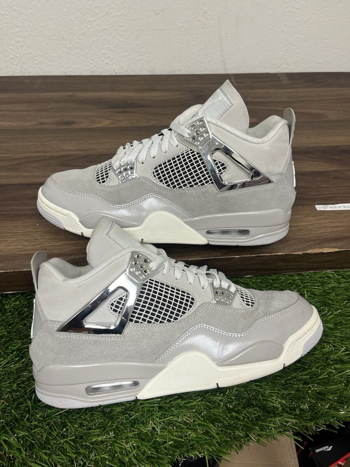 Size 12W Nike Air Jordan 4 Retro Low Frozen Moments 10.5 Men Grey Chrome Silver