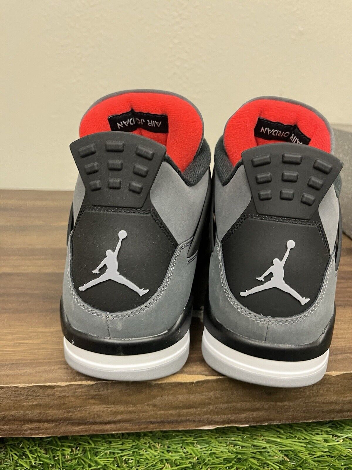 Size 13 - Jordan 4 Retro Mid Infrared