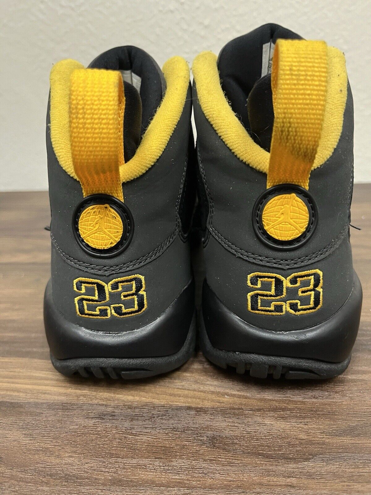 Size 6.5y Jordan 9 “Dark Charcoal University Gold”  GS 302359-070 Basketball 240