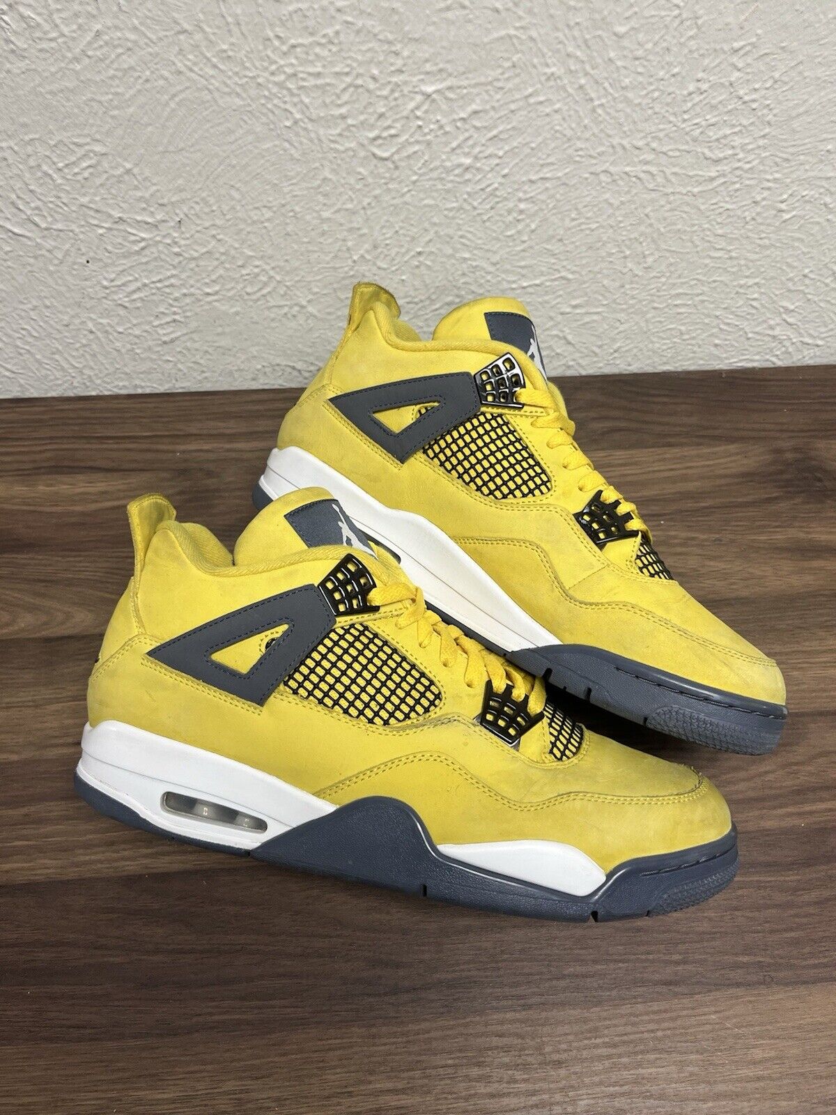 Size 11 - Jordan 4 Retro Mid Lightning