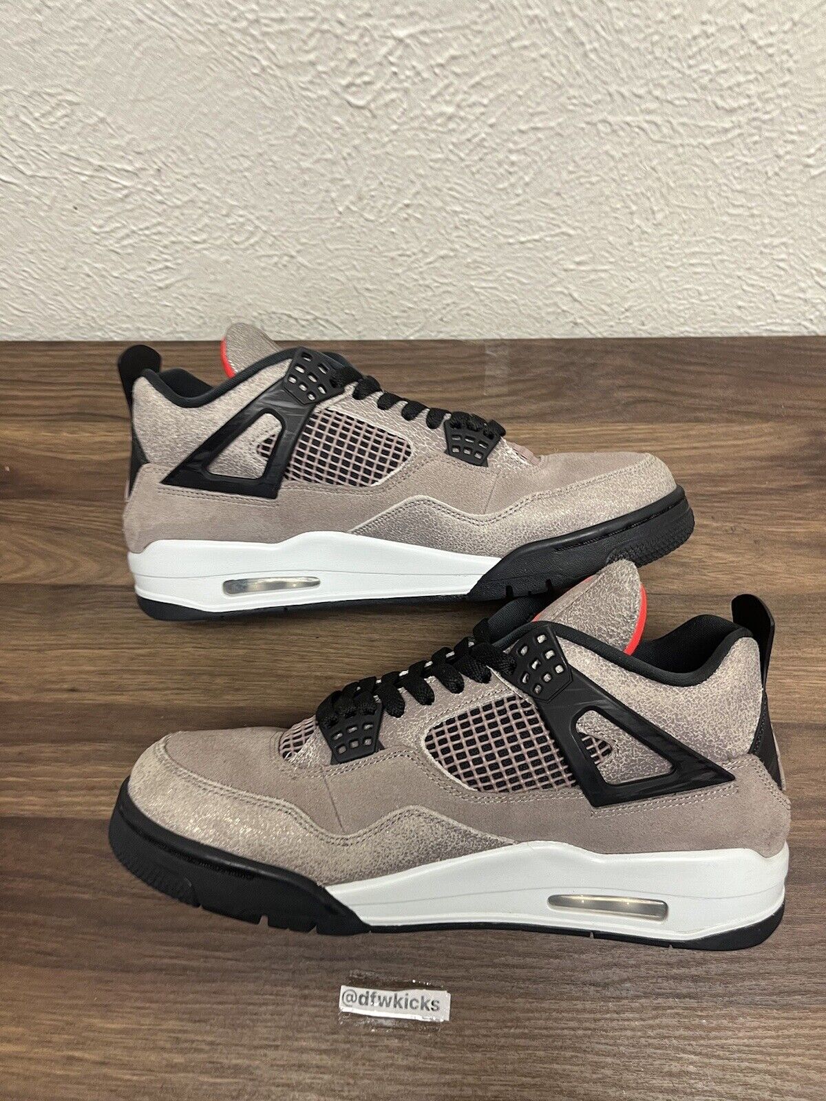 Nike Air Jordan IV 4 Retro Mid Taupe Haze DB0732-200 Sz 10 Travis Scott