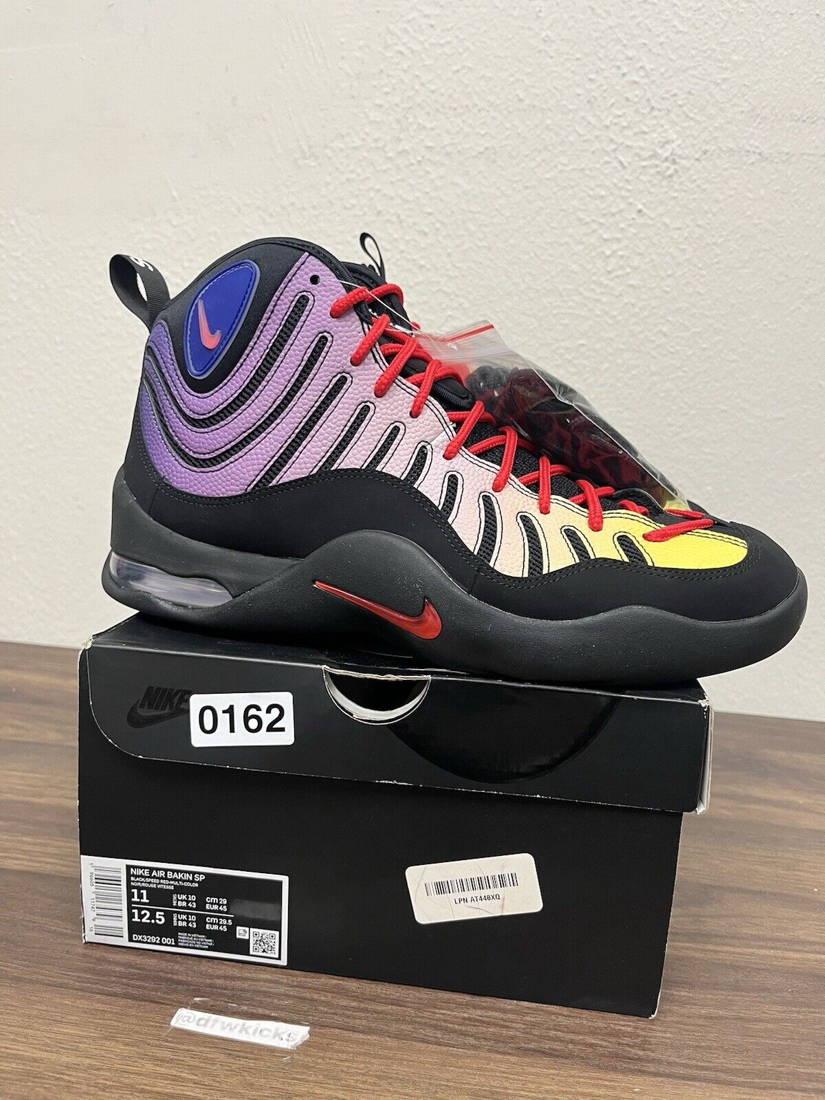 Supreme × Nike Air Bakin "Black/Multi"DX3292-001 US Size 11 Mens