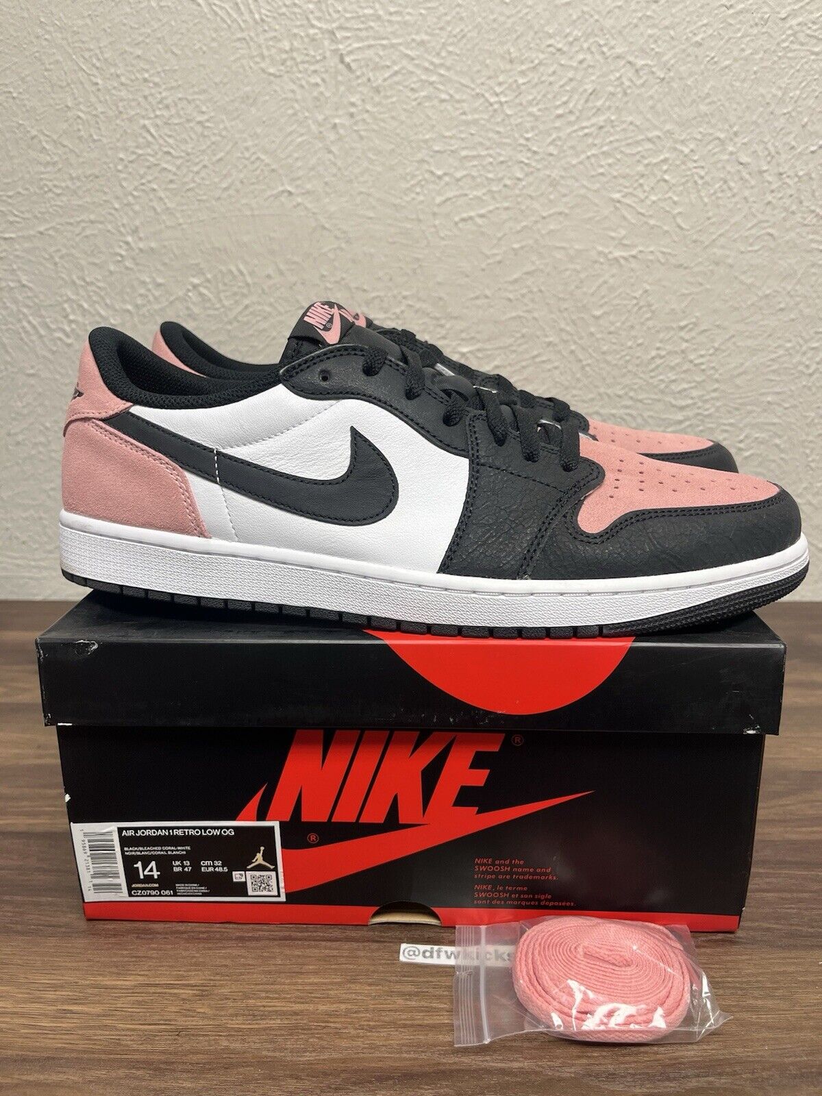 Nike Air Jordan 1 Low OG Bleached Coral Pink Black Mens Size 14 W/ Extra Laces