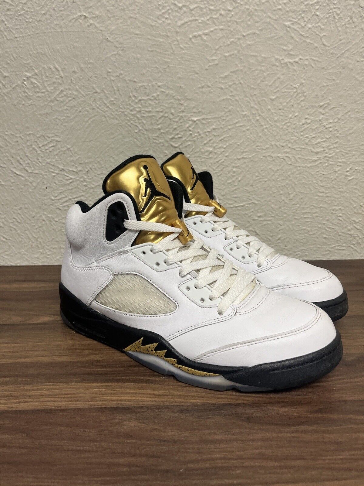 Nike Air Jordan 5 Gold Coin Olympic size 10 136027–133 OG V Retro White Black 