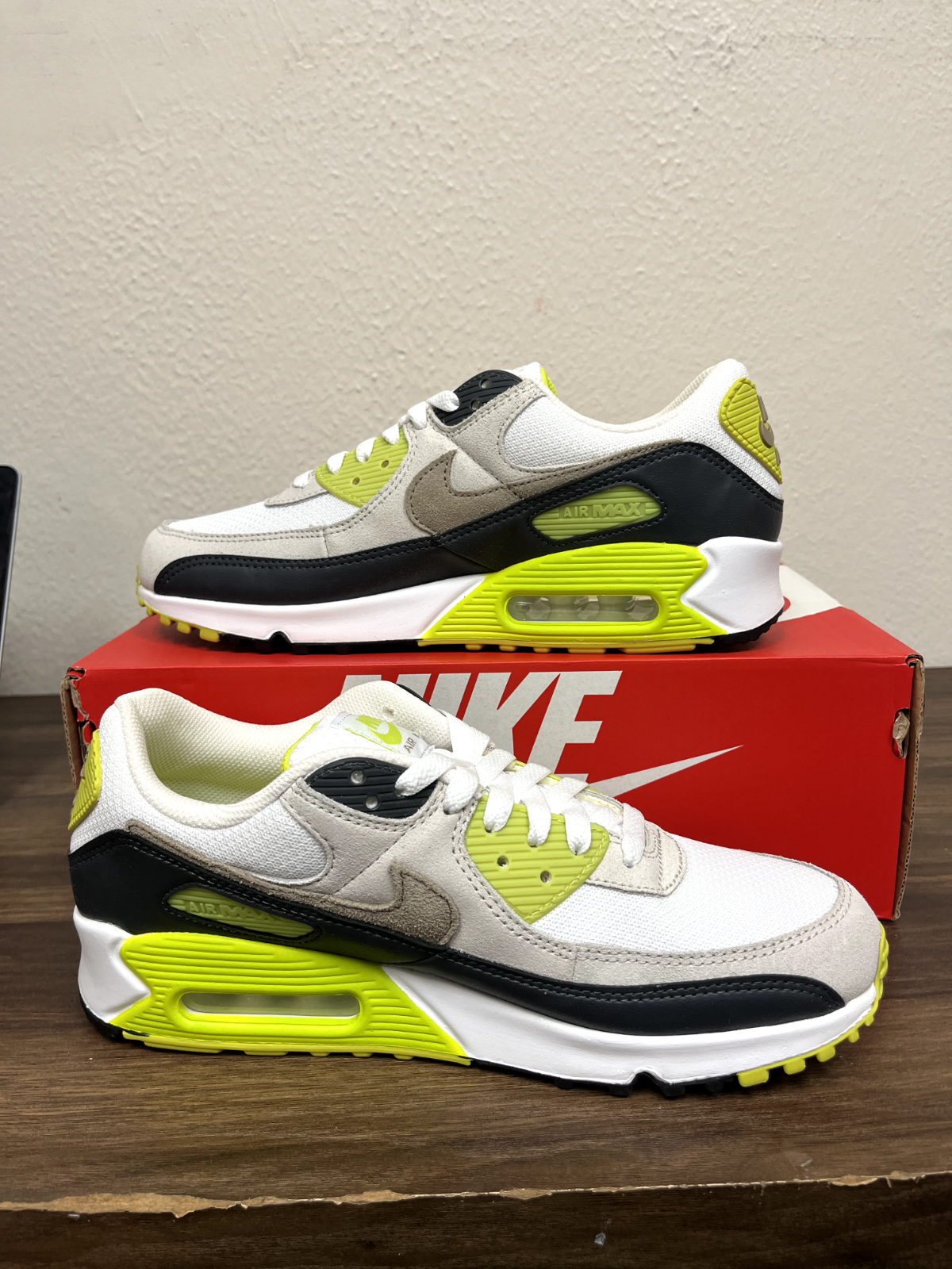 Size 11.5 - Nike Air Max 90 Cyber s264