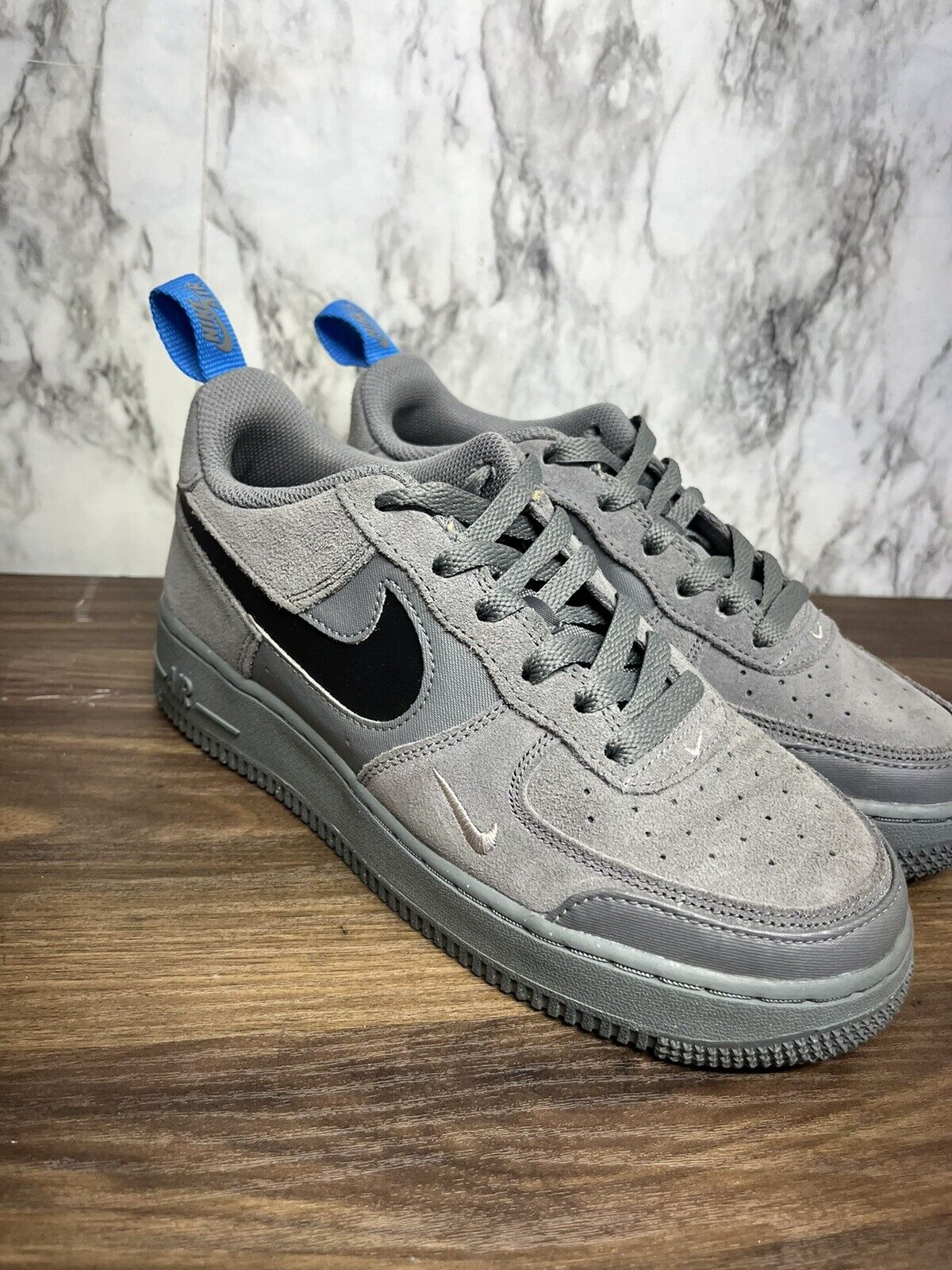 Nike Air Force 1 Smoke Grey Junior Youth DQ1097 001 Size 6Y 7.5 W Womens Suede