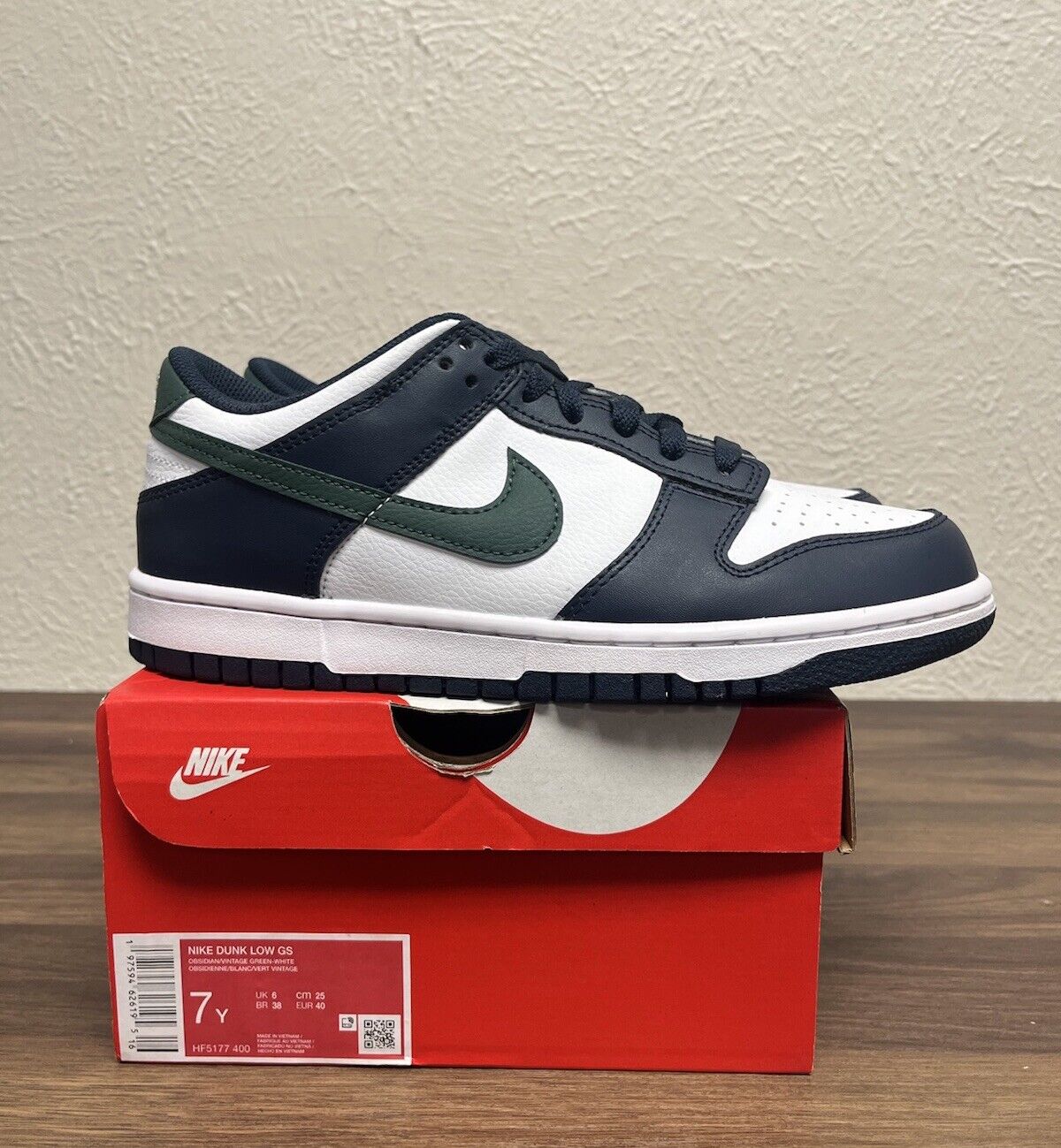 Nike Dunk Low GS Obsidian Vintage Green White HF5177 400 Size 7Y