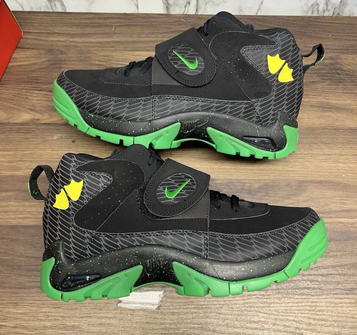 Size 10 - Nike Air Mission PRM Oregon 458