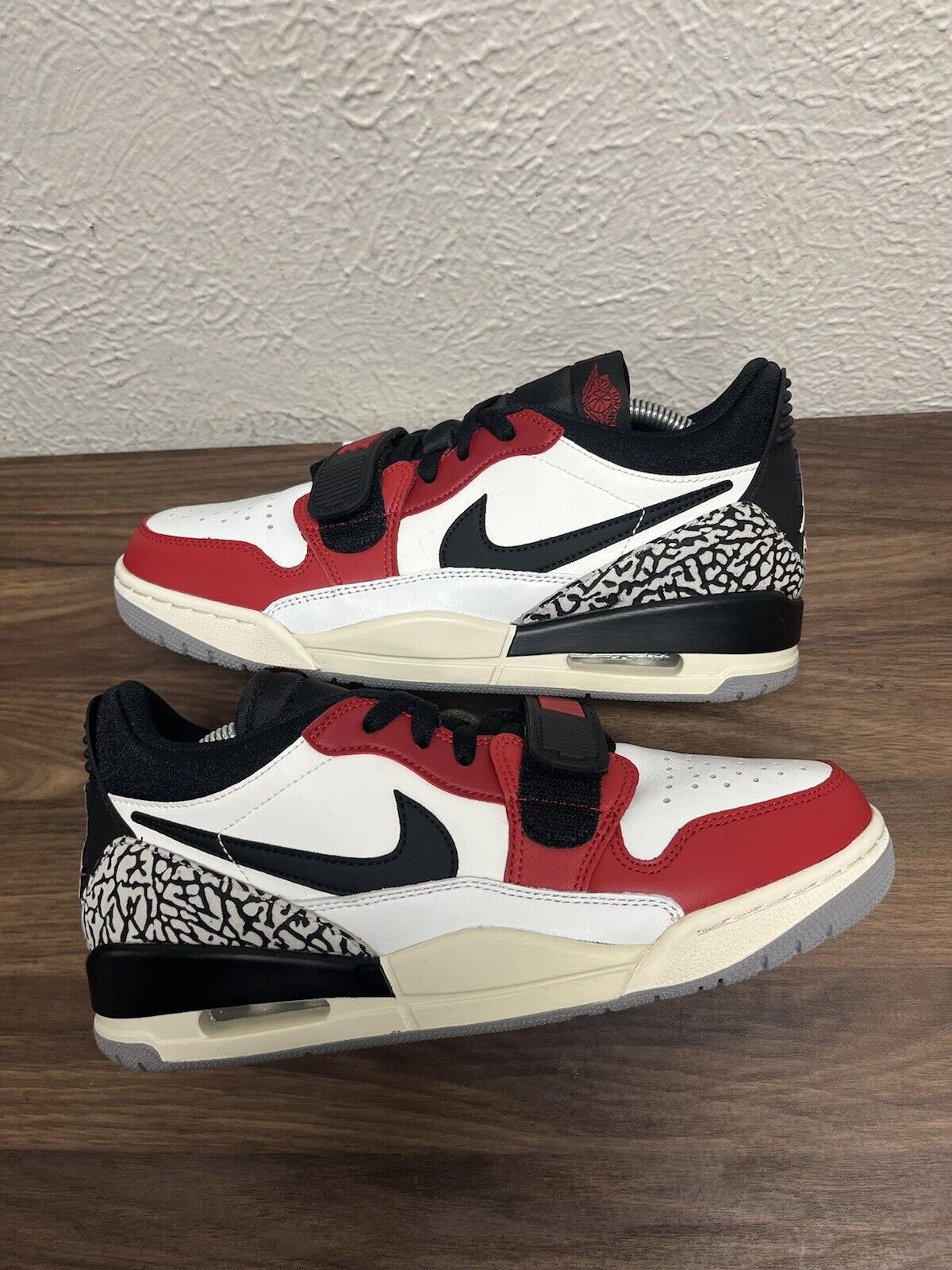 Size 8 - Jordan Legacy 312 Low Chicago