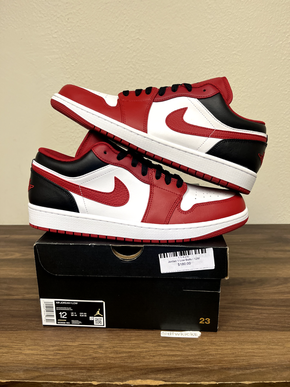 Nike Air Jordan 1 Low Reverse Black Toe Size 12 |  553558-163 White Red Black