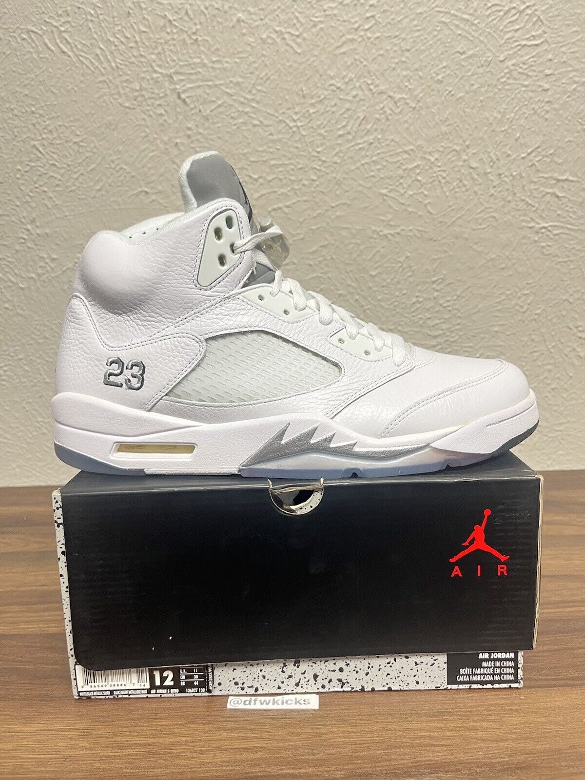 AMAZING FIND!! Size 12 - Air Jordan 5 Retro 2015 Metallic White