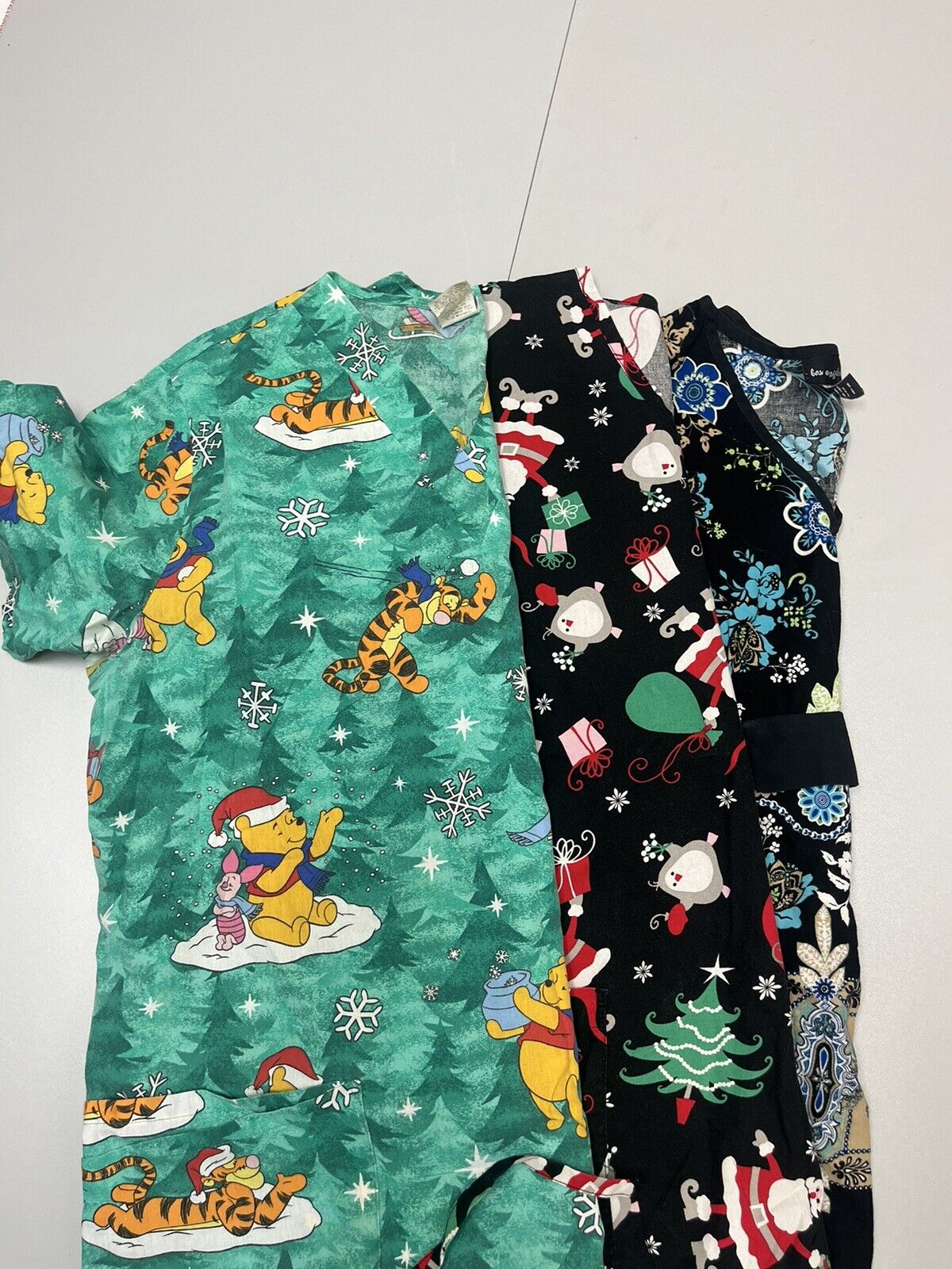 Lot/Bundle Of 3 Scrub Tops Women’s Size Large Multiple Colors & Designs EUC