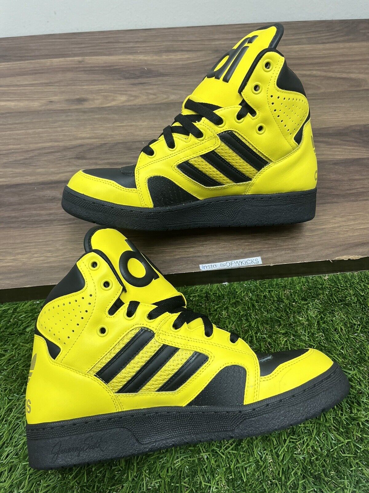 Size 9.5 - adidas Instinct High x Jeremy Scott - V24530