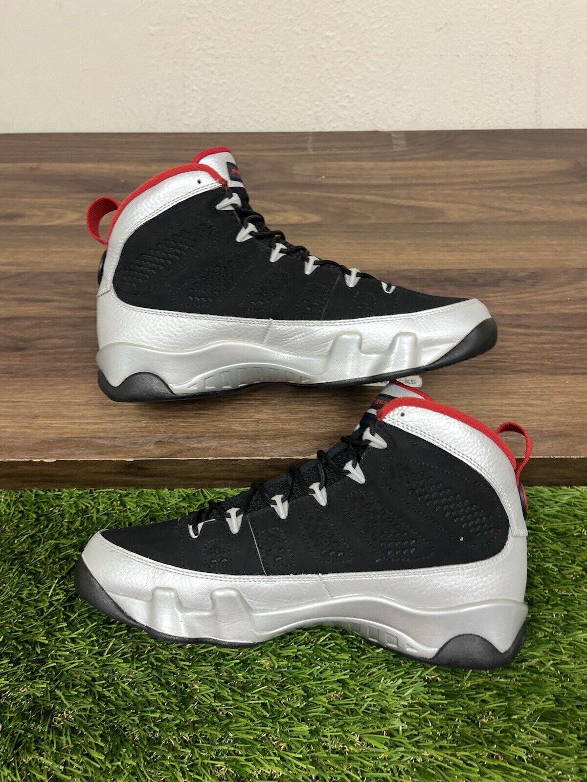 Air Jordan 9 "Johnny Kilroy" Size 8.5 2012 (Authentic)