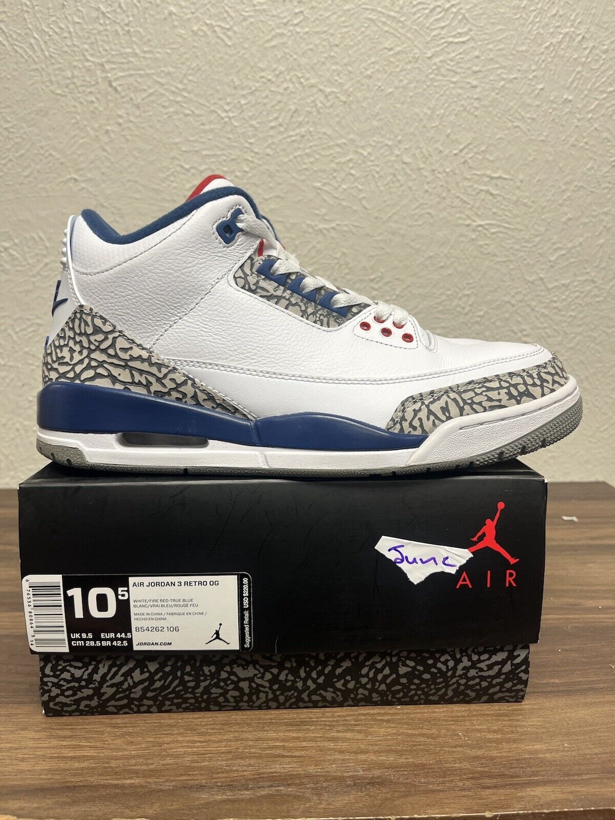 Size 10.5 - Jordan 3 Retro OG Mid True Blue