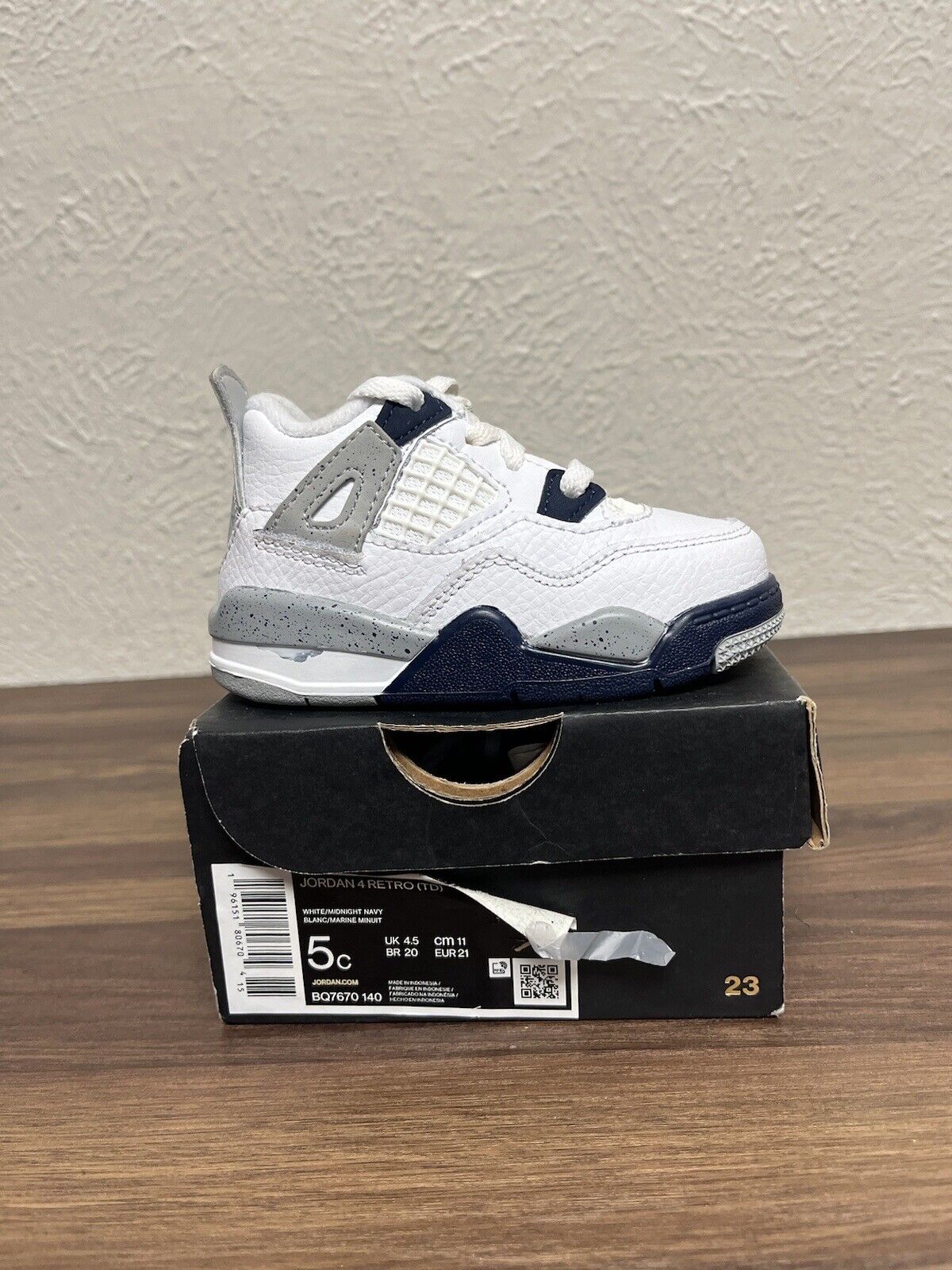 Nike Air Jordan 4 Retro White / Midnight Navy Blue BQ7670-140 Toddler Size 5C