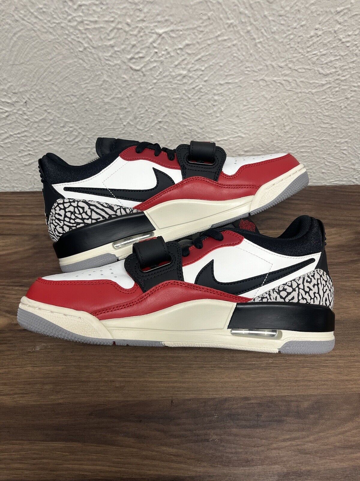 Size 8 - Jordan Legacy 312 Low Chicago