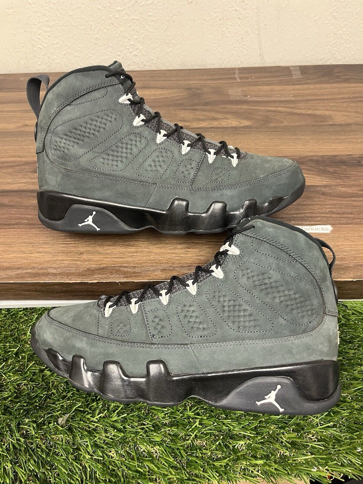 Nike Air Jordan 9 Retro Anthracite Size 12 302370-013 OG Bred Olive    *CLEAN*