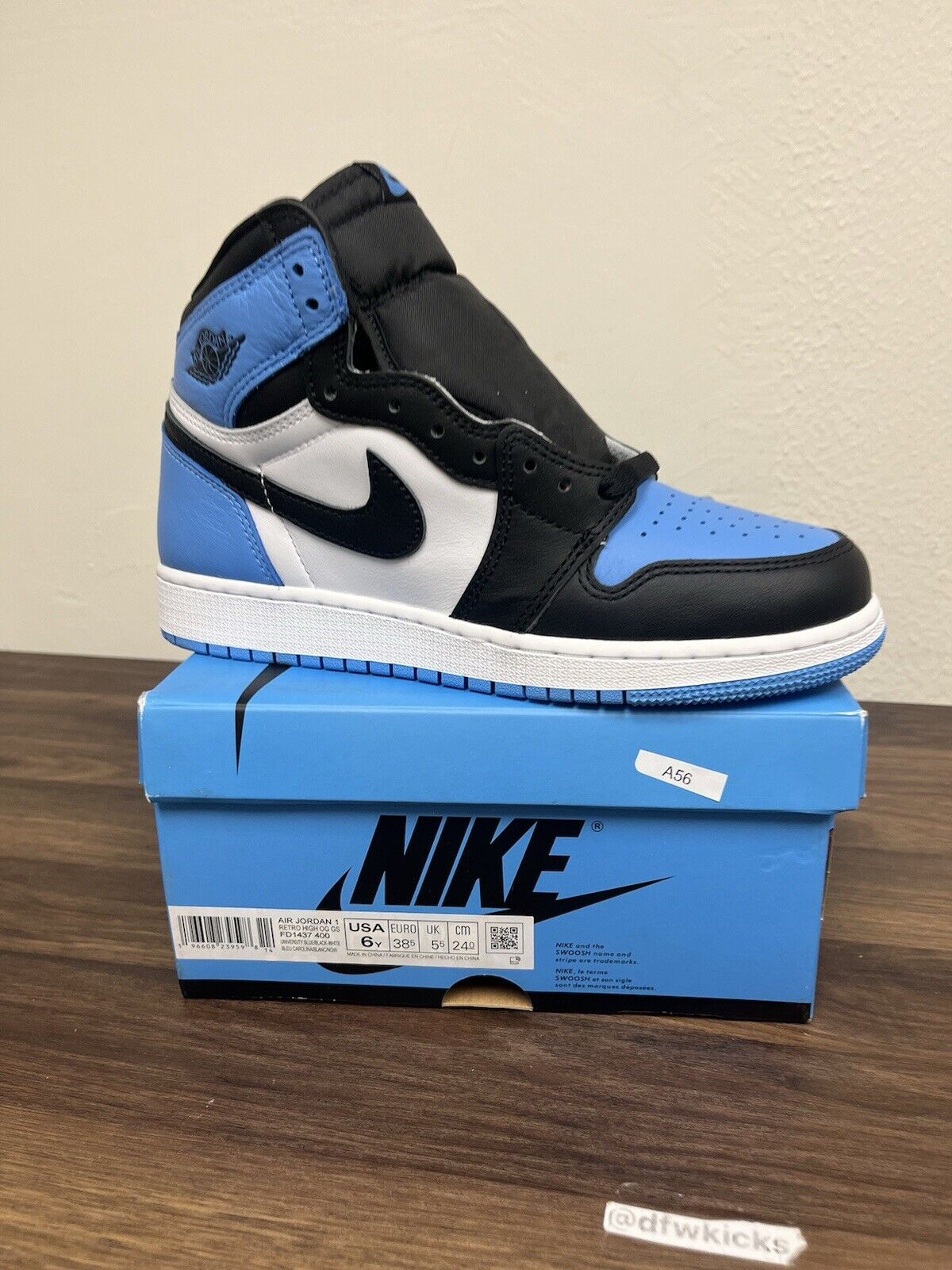 Jordan 1 Retro High OG UNC Toe FD1437-400 Size 6.5Y/ Women's Size 8 A56