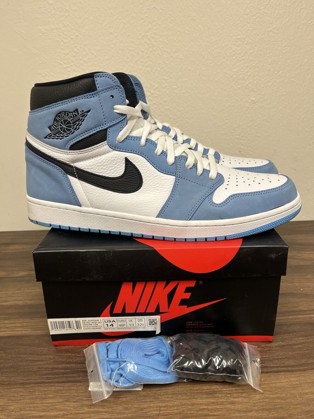 nike air jordan 1 retro high og university blue Size 14 555088-134