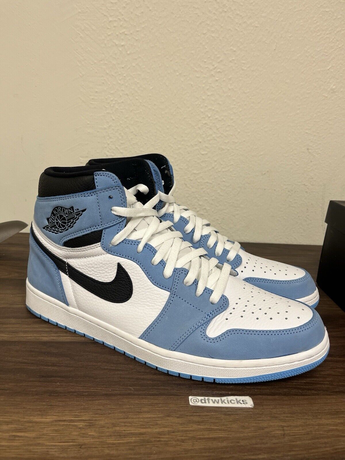 nike air jordan 1 retro high og university blue Size 14 555088-134