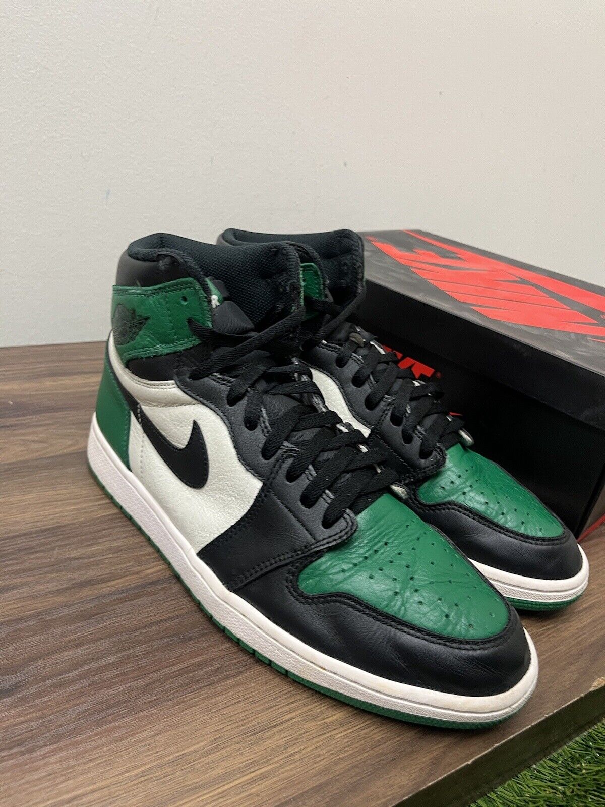 Size 12 - Jordan 1 Retro High OG Pine Green 2018