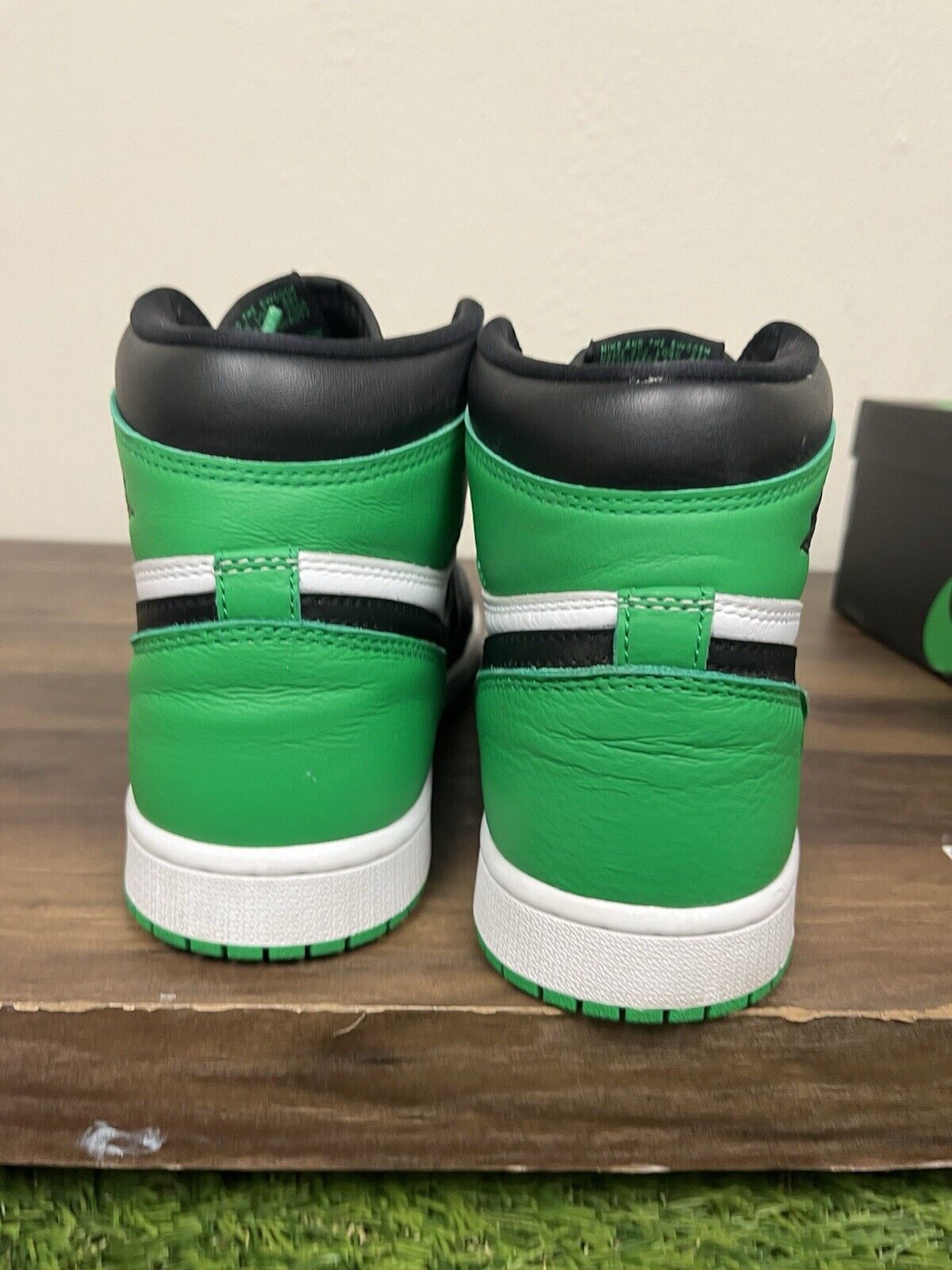 Size 8.5 - Air Jordan 1 Retro OG High Lucky Green