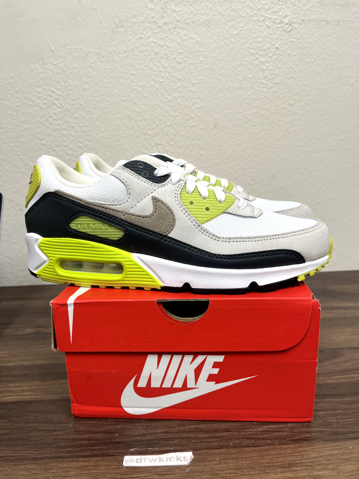 Size 11.5 - Nike Air Max 90 Cyber s264