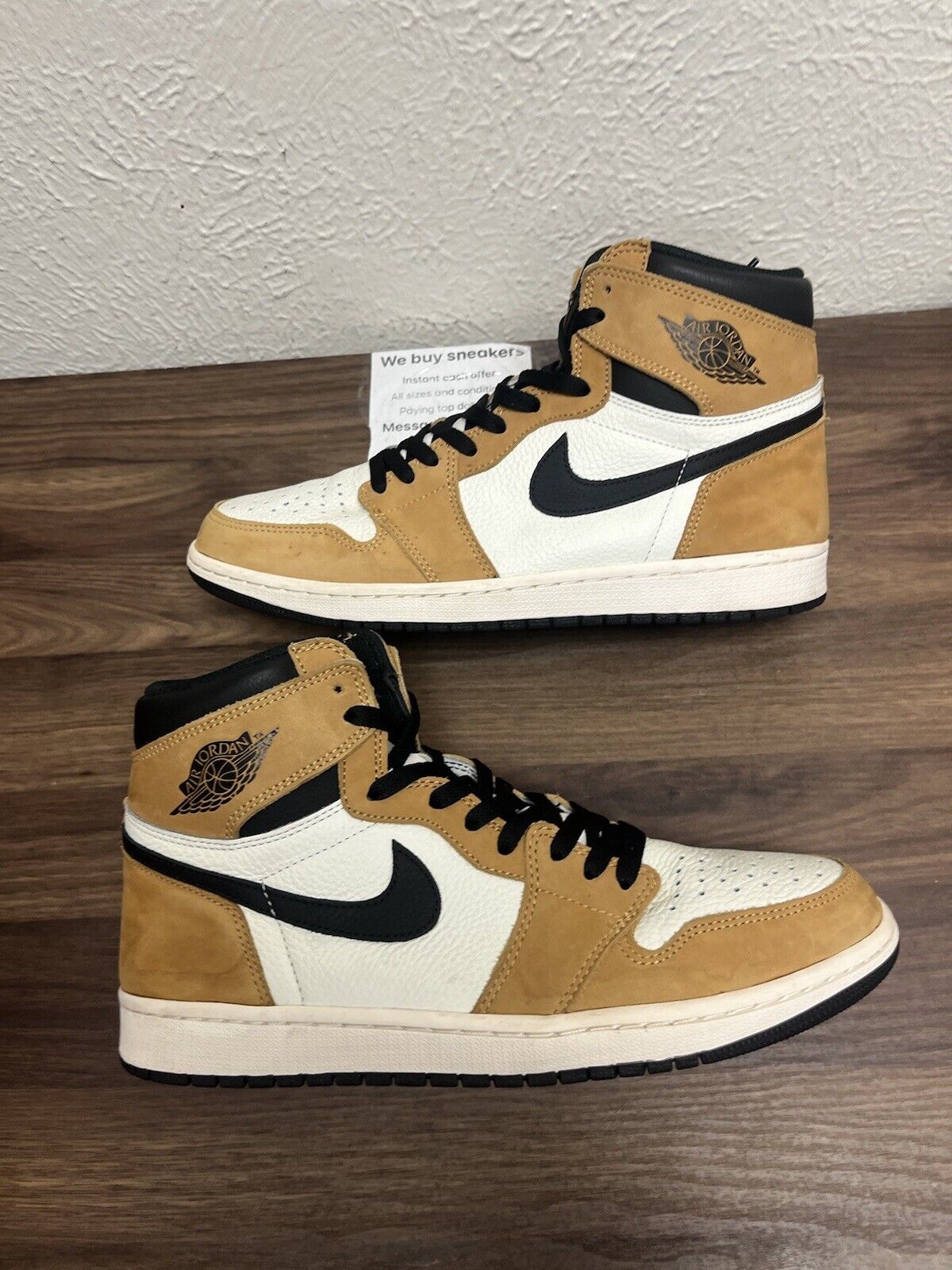 Air Jordan 1 Retro "ROOKIE OF THE YEAR" 2018 - Size 11 - 555088 700