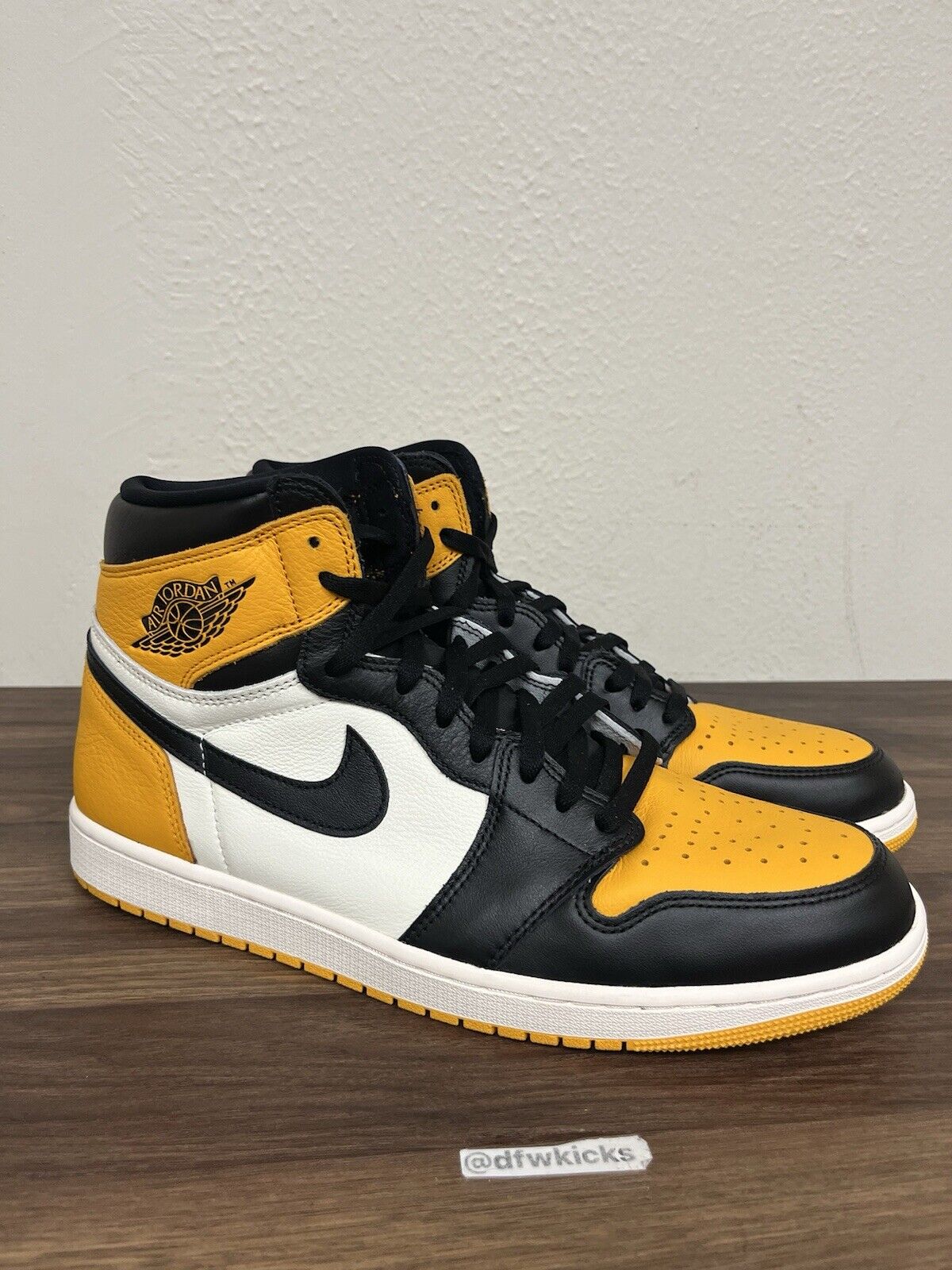 Nike Air Jordan 1 Retro High OG Taxi Men's 14 Black Yellow Toe shoes 555088-711