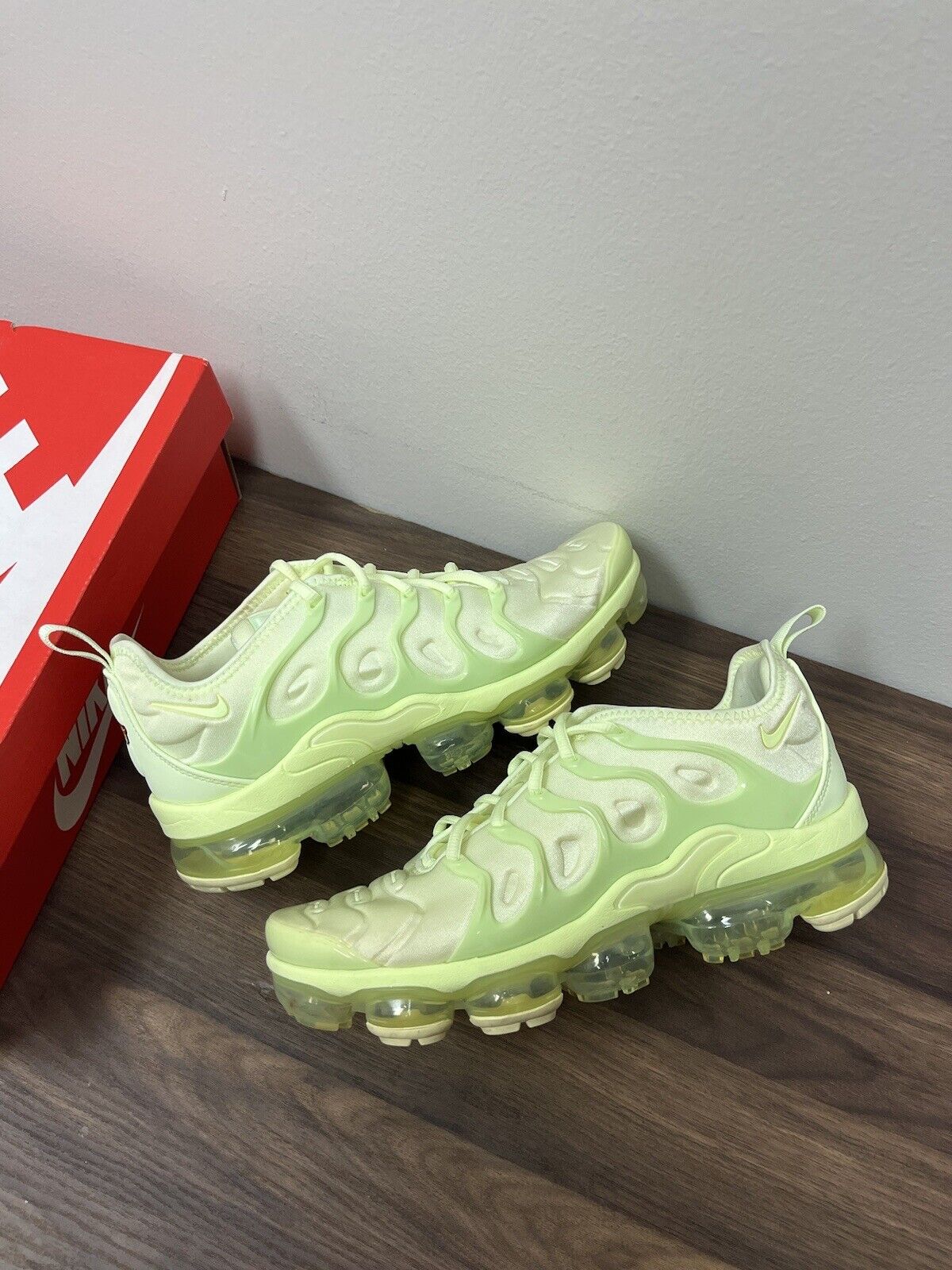 Nike Air VaporMax Plus "Barely Volt"  DJ3023-700 Women's Size 8