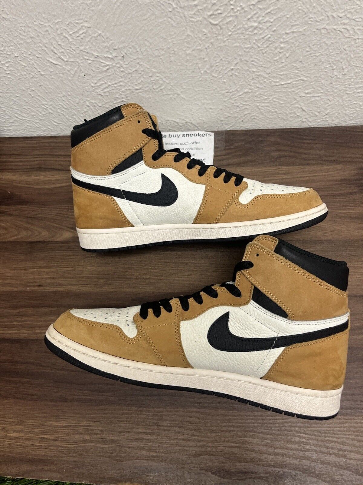 Air Jordan 1 Retro "ROOKIE OF THE YEAR" 2018 - Size 11 - 555088 700