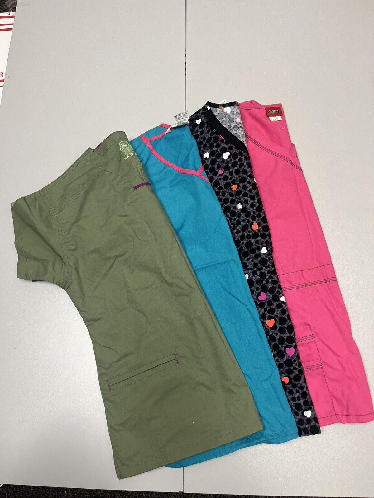 SB Scrubs (4 Piece Set) Womens Scrub Tops All Size Small