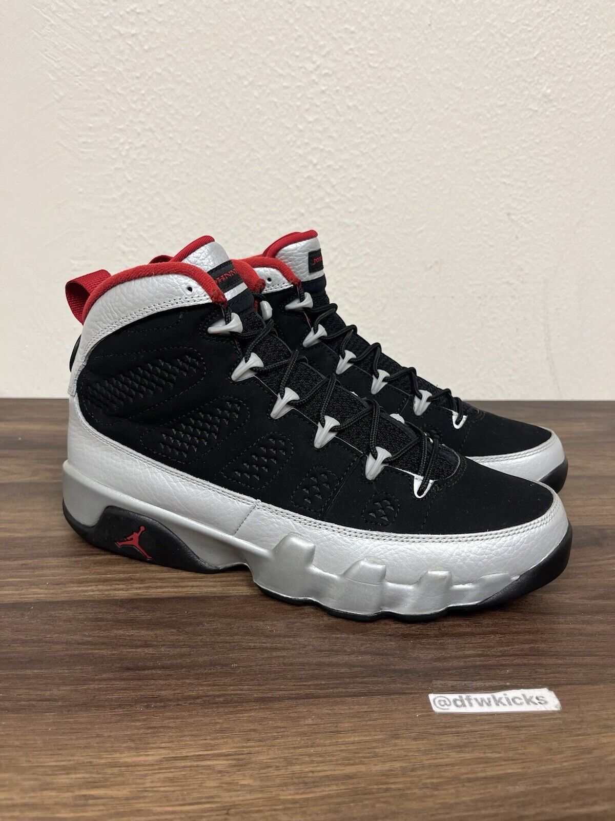 Air Jordan 9 "Johnny Kilroy" Size 8.5 2012 (Authentic)