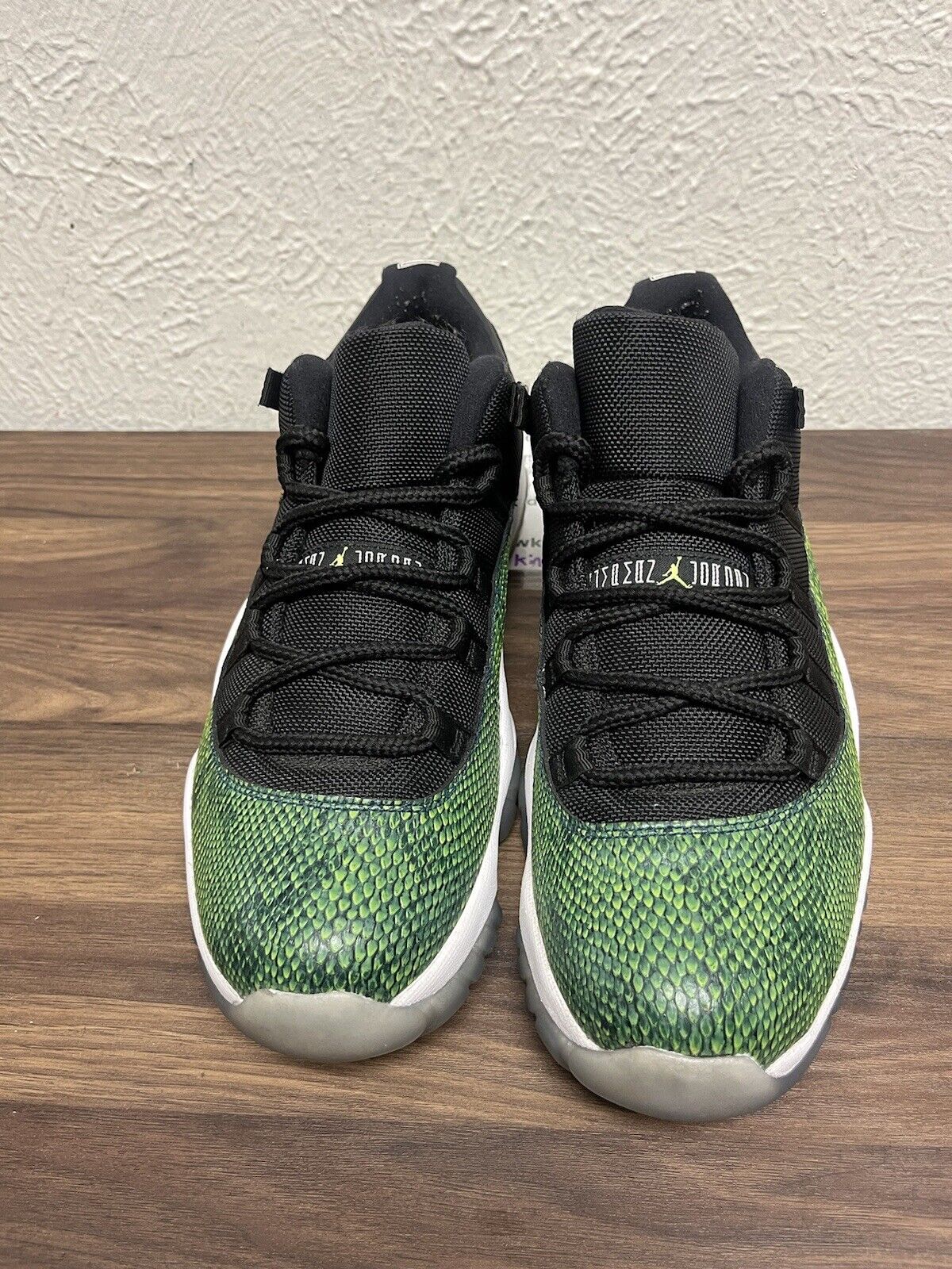 Nike Air Jordan 11 Retro Low 528895-033 Green Snakeskin Nightshade Size 9.5 2013