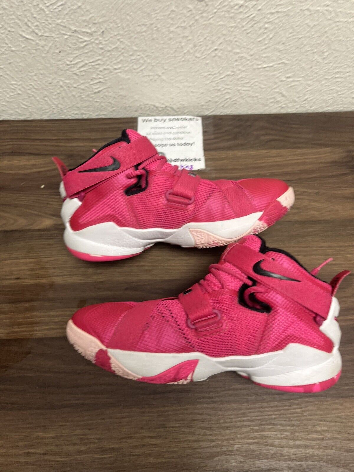 Nike LeBron Soldier IX Youth 5Y Breast Cancer Think Pink 776471-601