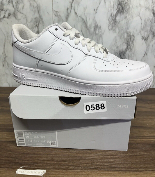 Nike Air Force 1 '07 Low Triple White Size 10 Men Sneakers CW2288-111 588