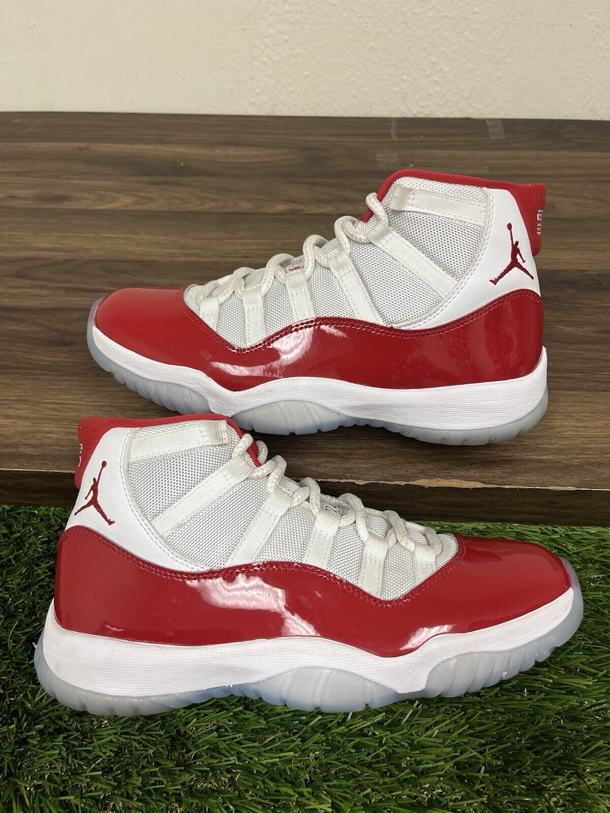 Air Jordan 11 Retro Cherry 2022 Size 8 CT8012-116 Authentic Used Aj11 Red White 