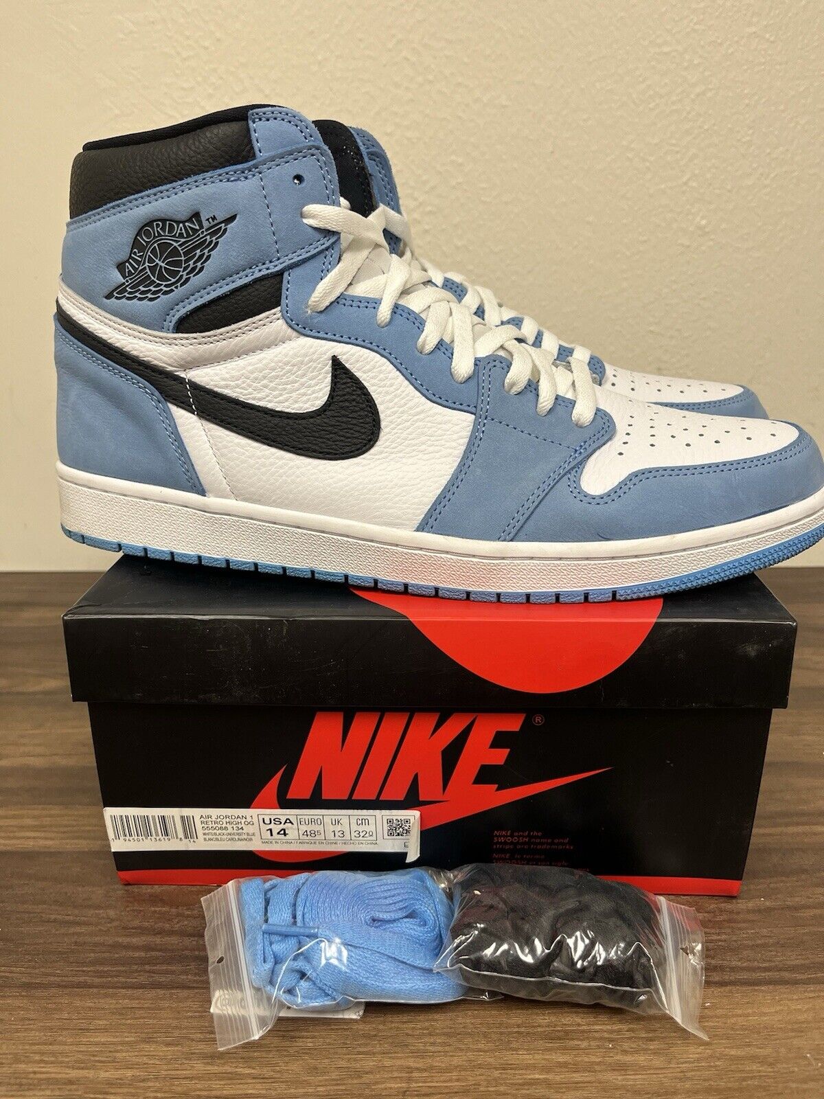 nike air jordan 1 retro high og university blue Size 14 555088-134