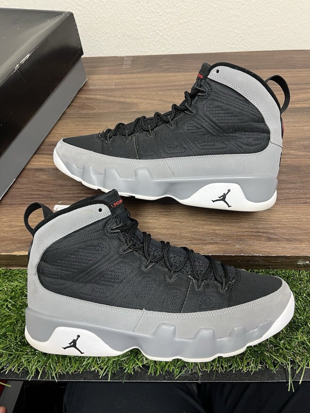 Size 10.5 - Jordan 9 Retro Particle Gray 2022 377