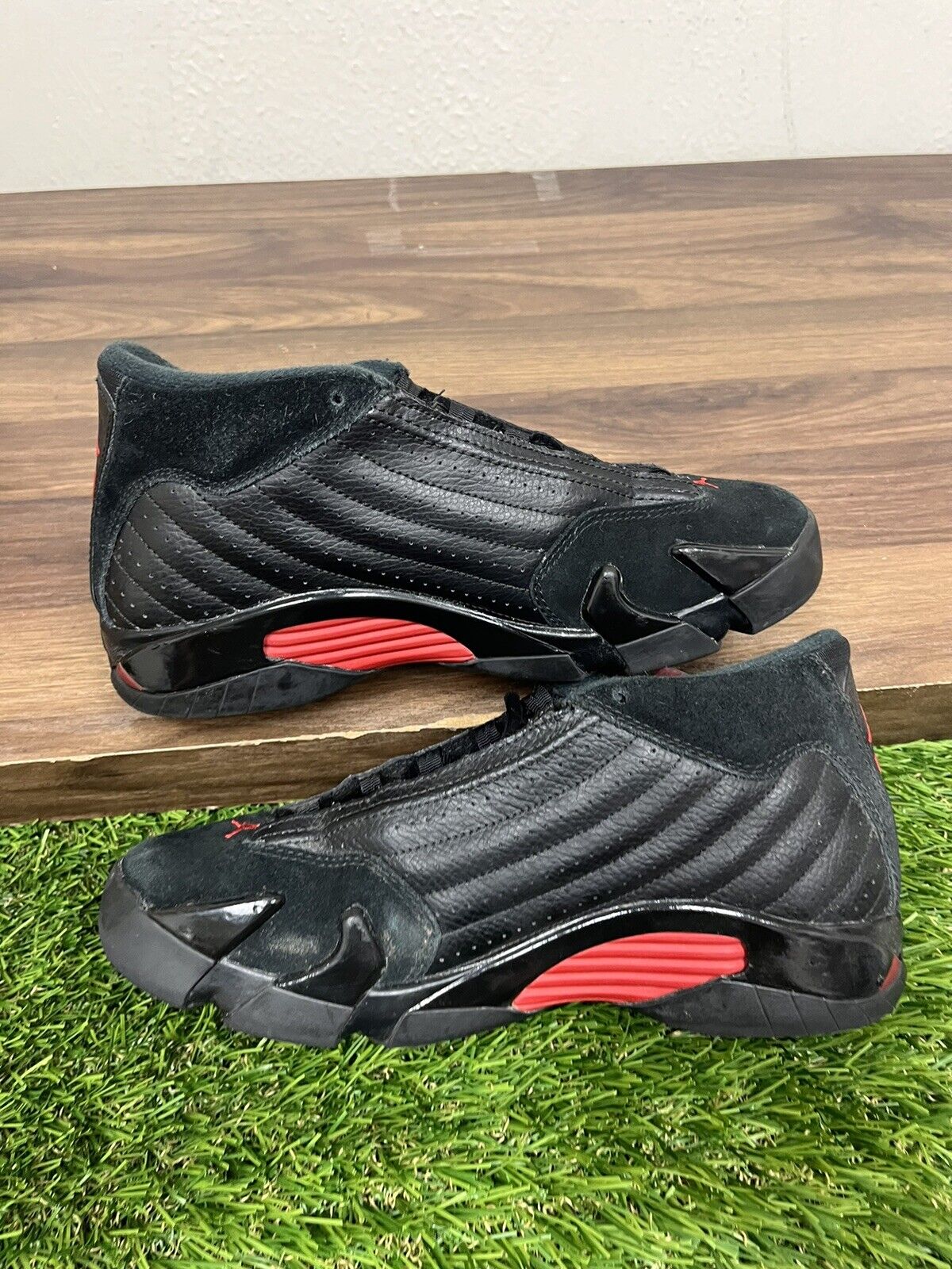 Nike Air Jordan Retro 14 “Last Shot” 2018 Size 7Y Black Red 487524-003