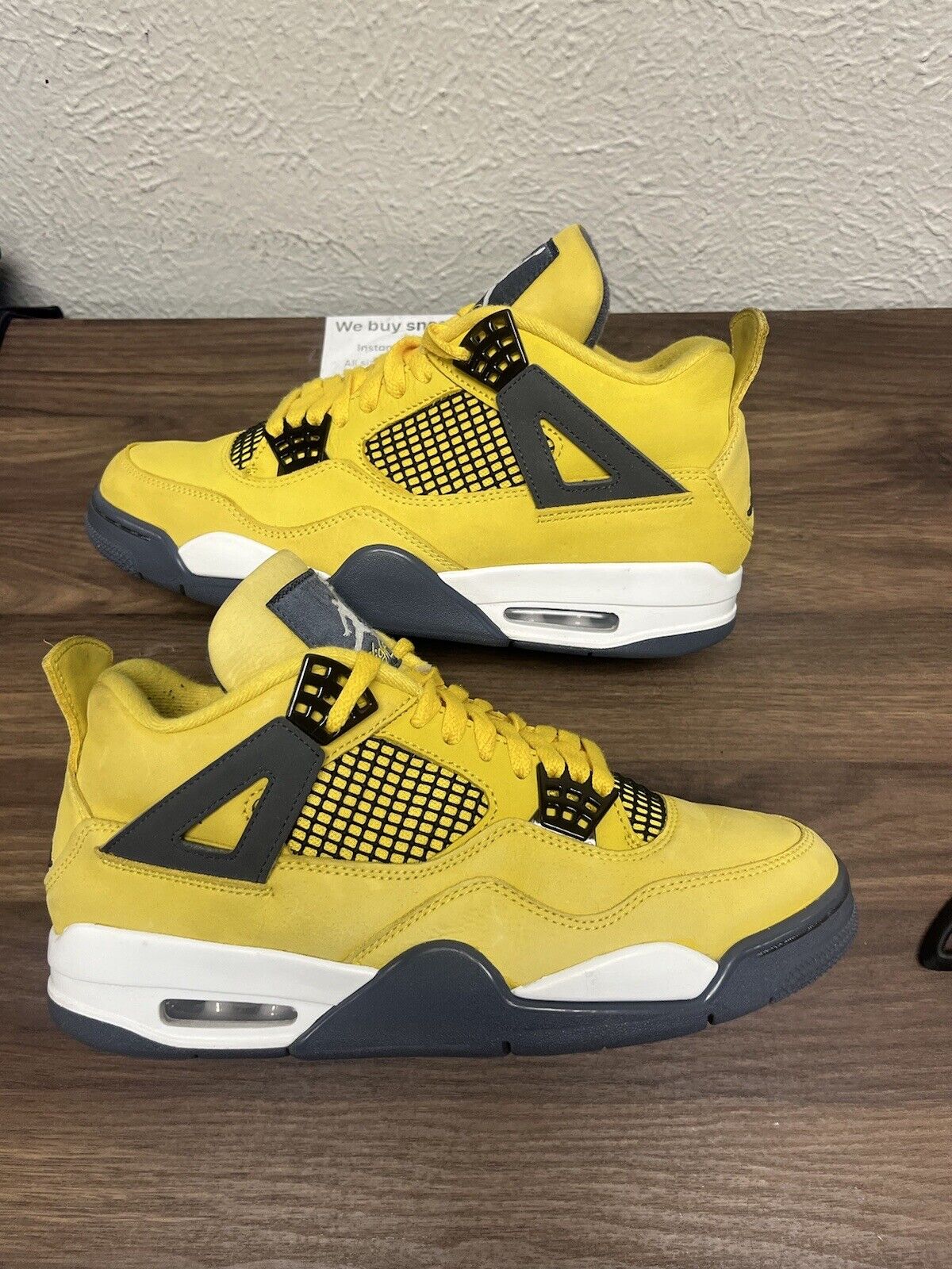 Nike Air Jordan 4 Retro Mid Lightning size 9 CT8527-700 OG IV Clean Yellow