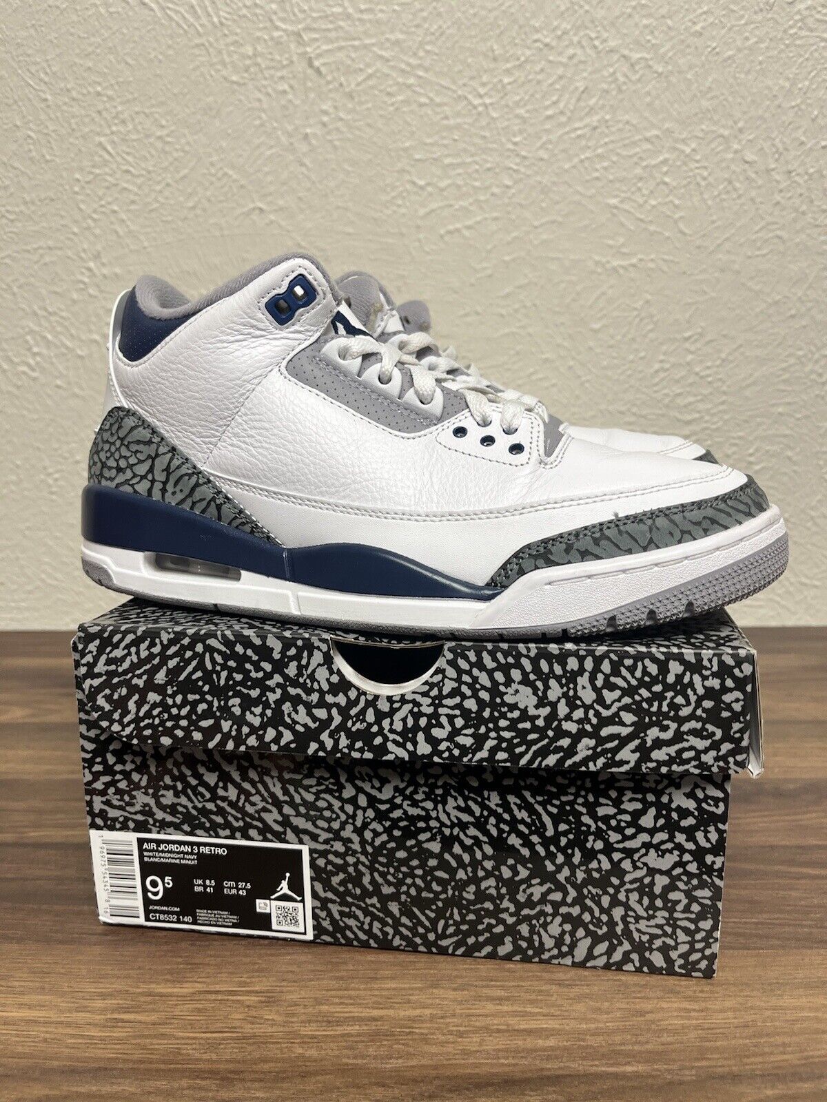 Air Jordan 3 Retro Midnight Navy- Size 9.5