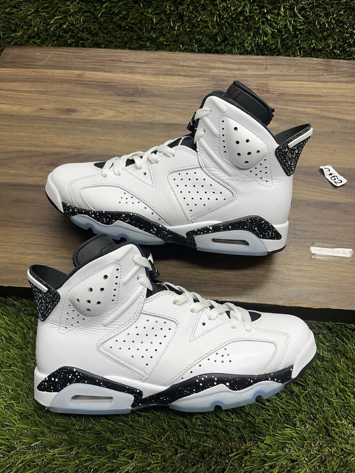 Size 8.5 - Air Jordan 6 Retro Reverse Oreo Infrared *462