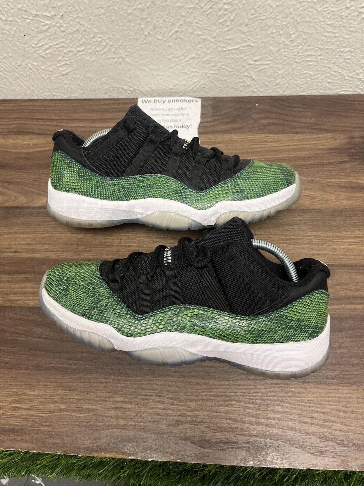 Nike Air Jordan 11 Retro Low 528895-033 Green Snakeskin Nightshade Size 9.5 2013